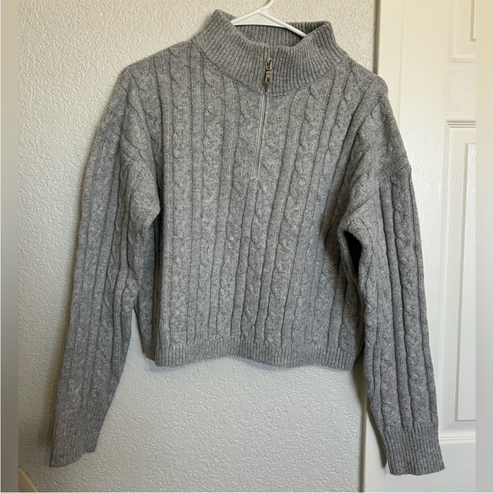 ASTR the Label Gray Cable Knit Sweater